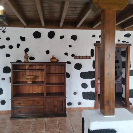 Lanzarote Casa Volcanica-Anclada Sobre La Lava Del Volcan Montana Blanca 외부 사진