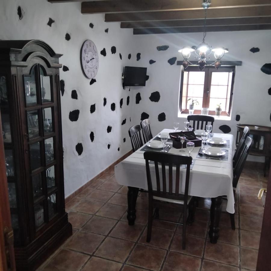 Lanzarote Casa Volcanica-Anclada Sobre La Lava Del Volcan Montana Blanca 외부 사진